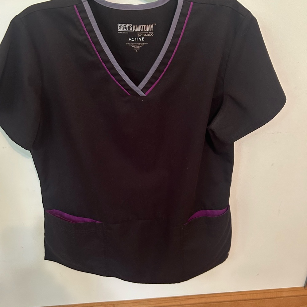 Grey's Anatomy Women's Black and Purple Scrub Top